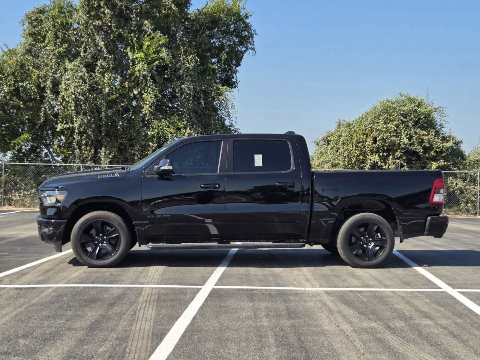 2021 Ram 1500 Big Horn 4x4 Crew Cab 57 Box 3