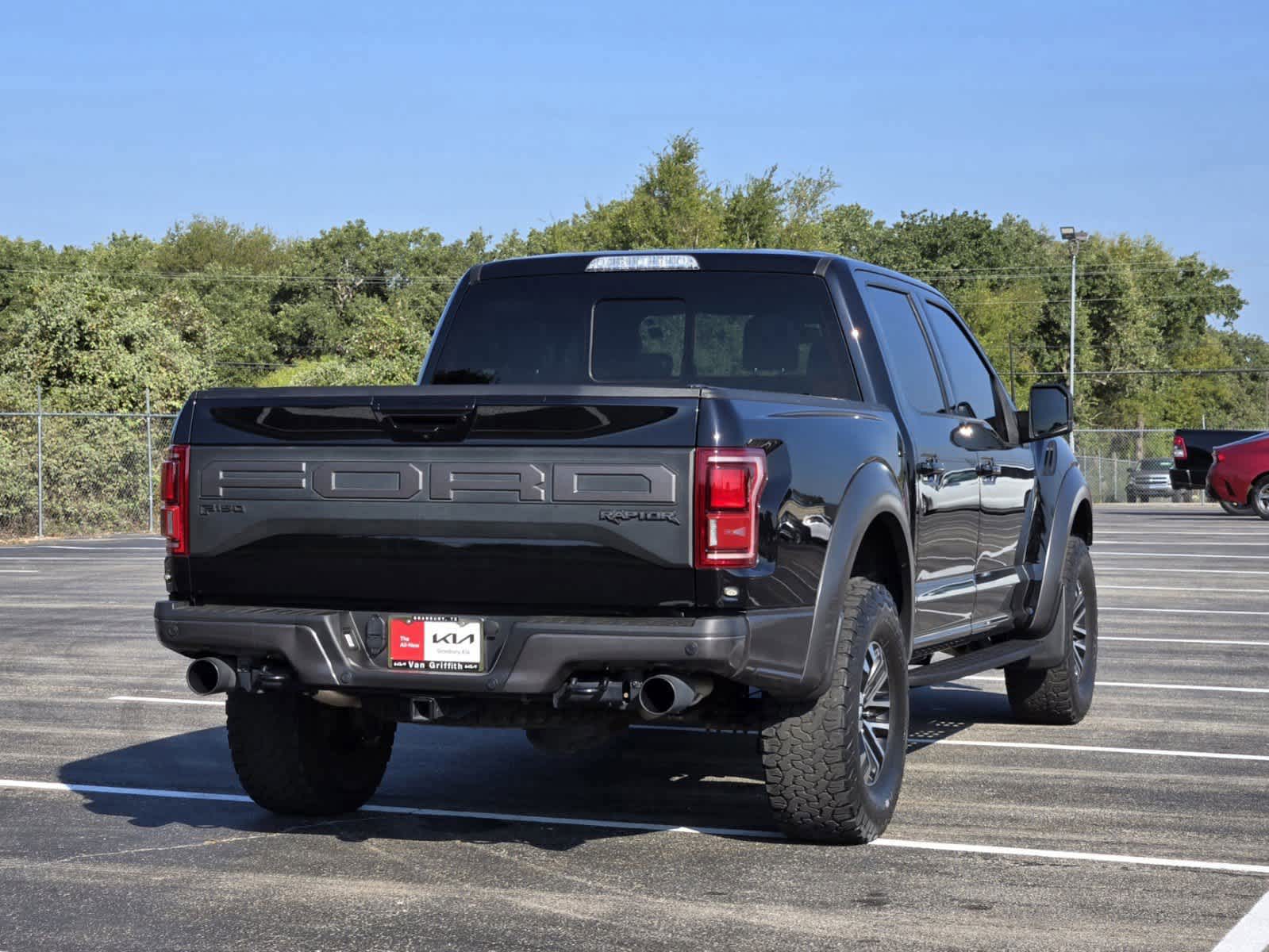 2019 Ford F-150 Raptor 4WD SuperCrew 5.5 Box 4