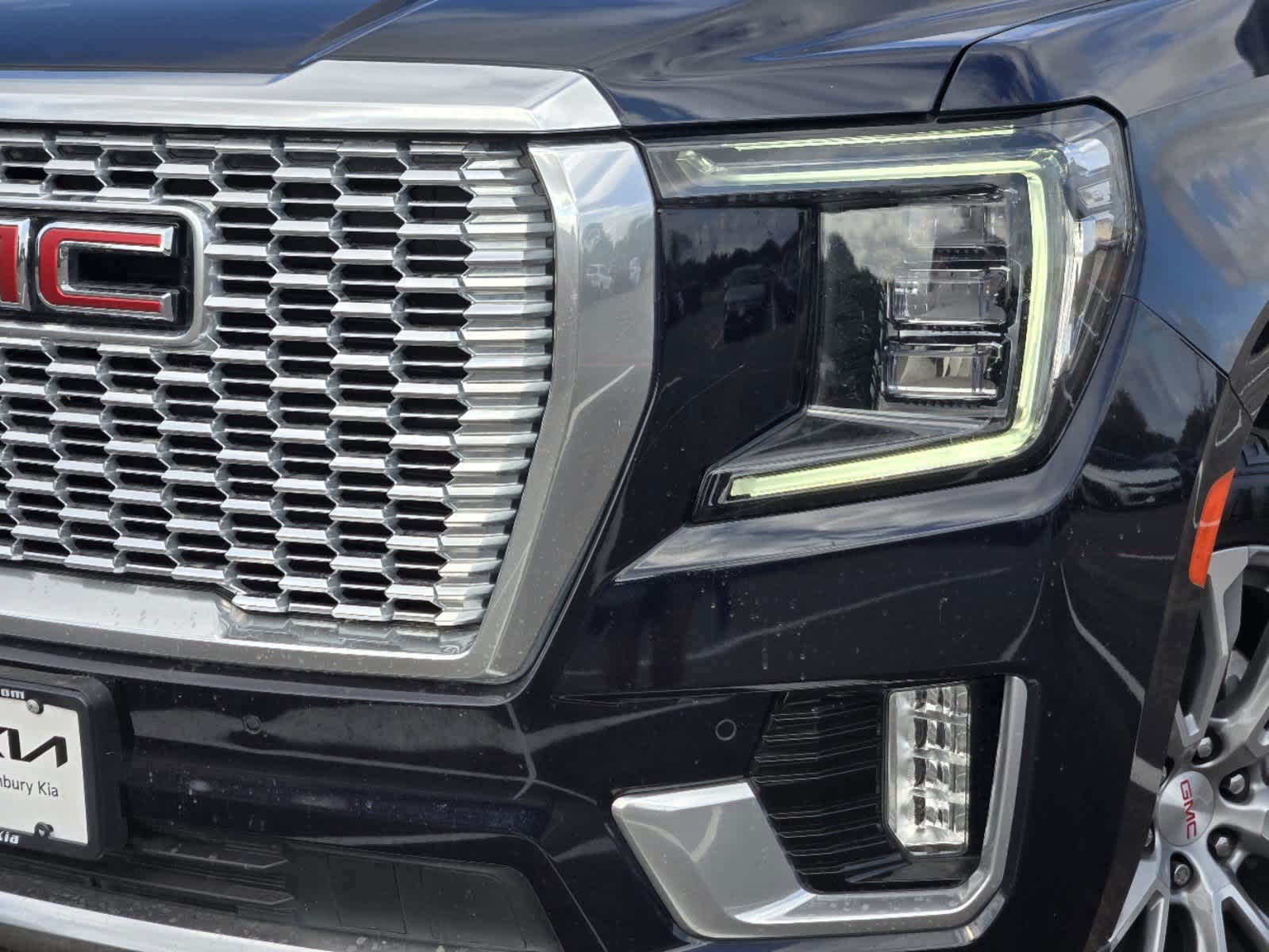 2022 GMC Yukon Denali 6