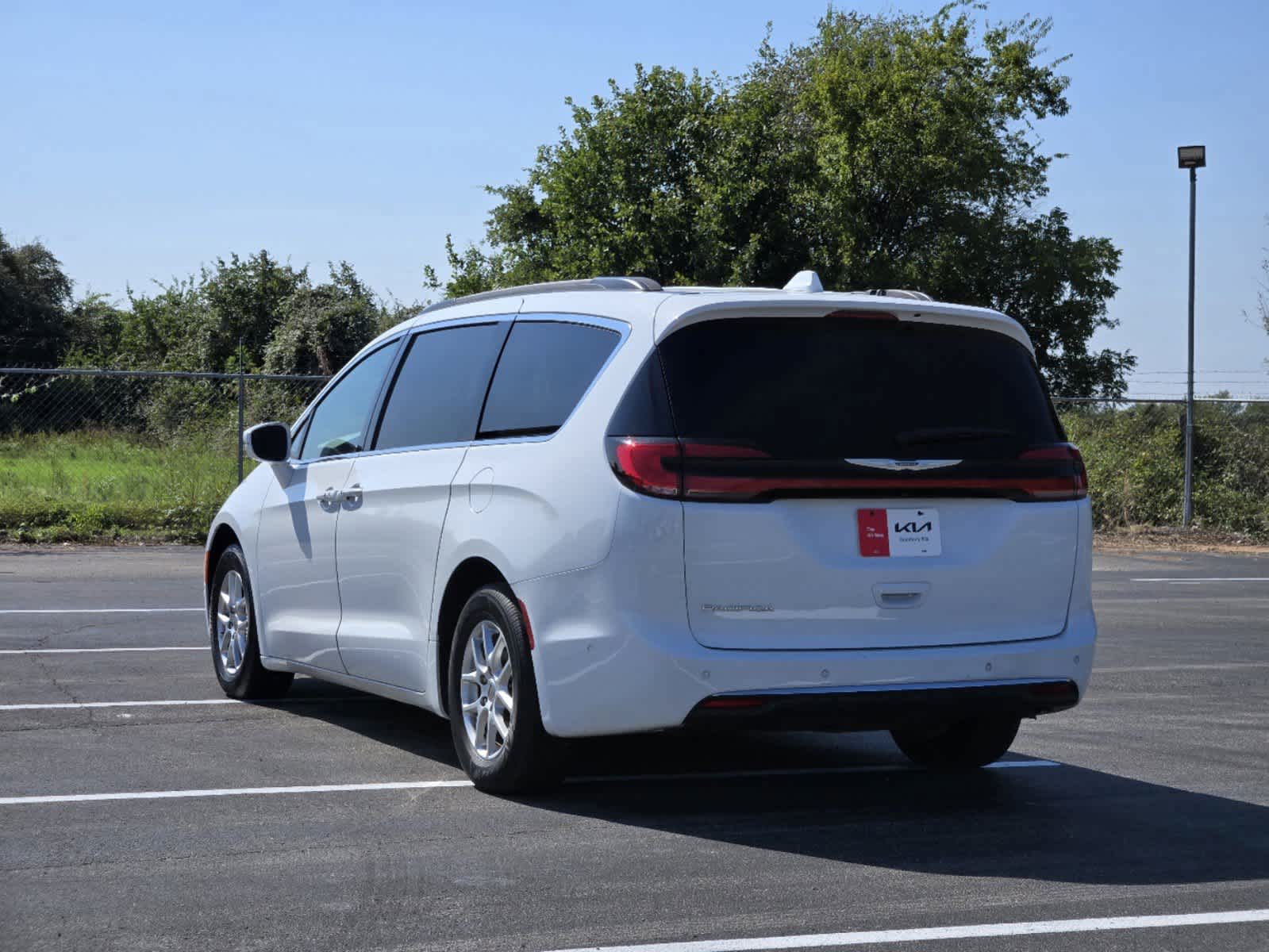 2022 Chrysler Pacifica Touring L 4