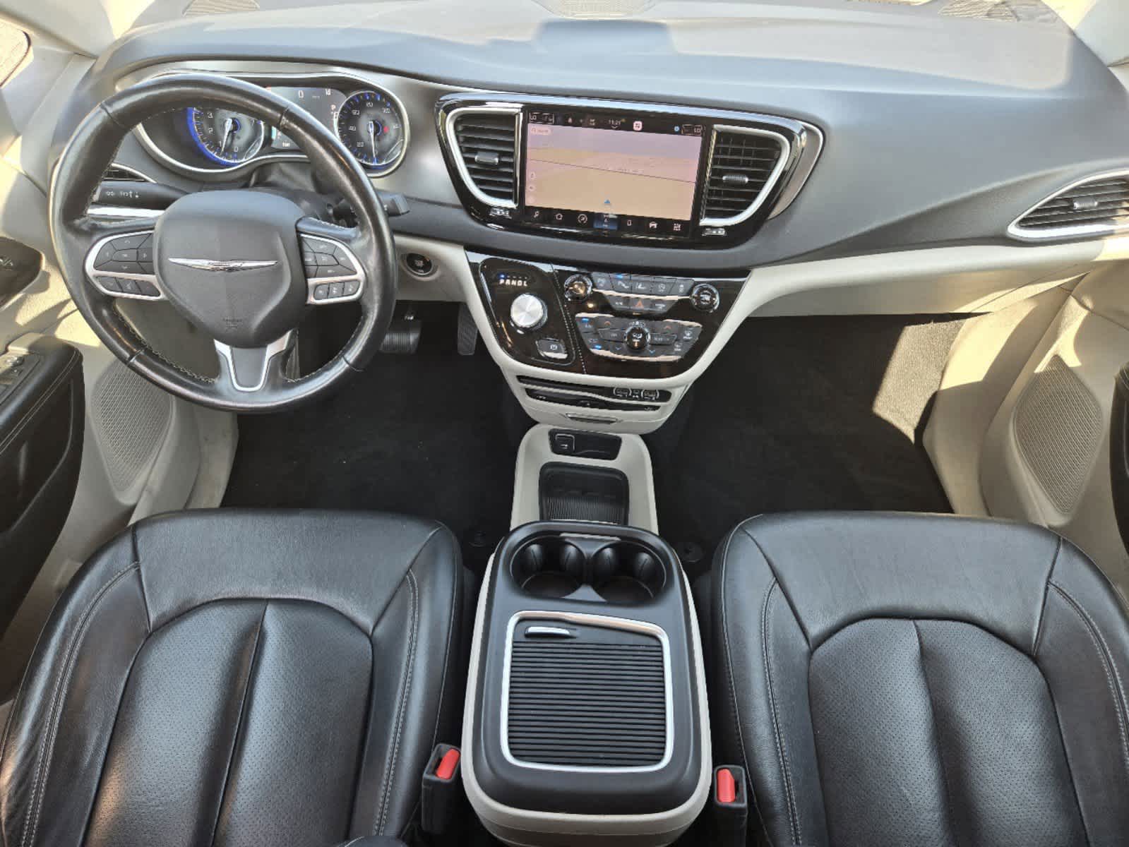 2022 Chrysler Pacifica Touring L 22