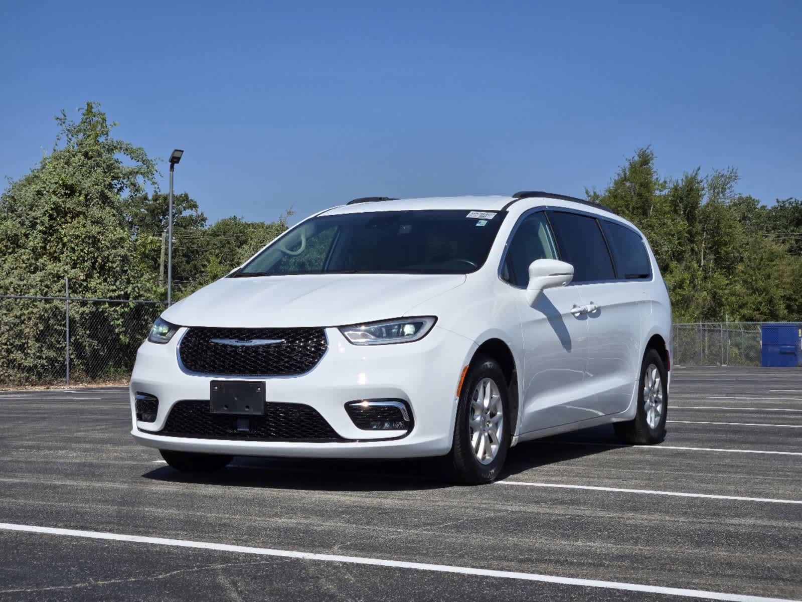 2022 Chrysler Pacifica Touring L 2