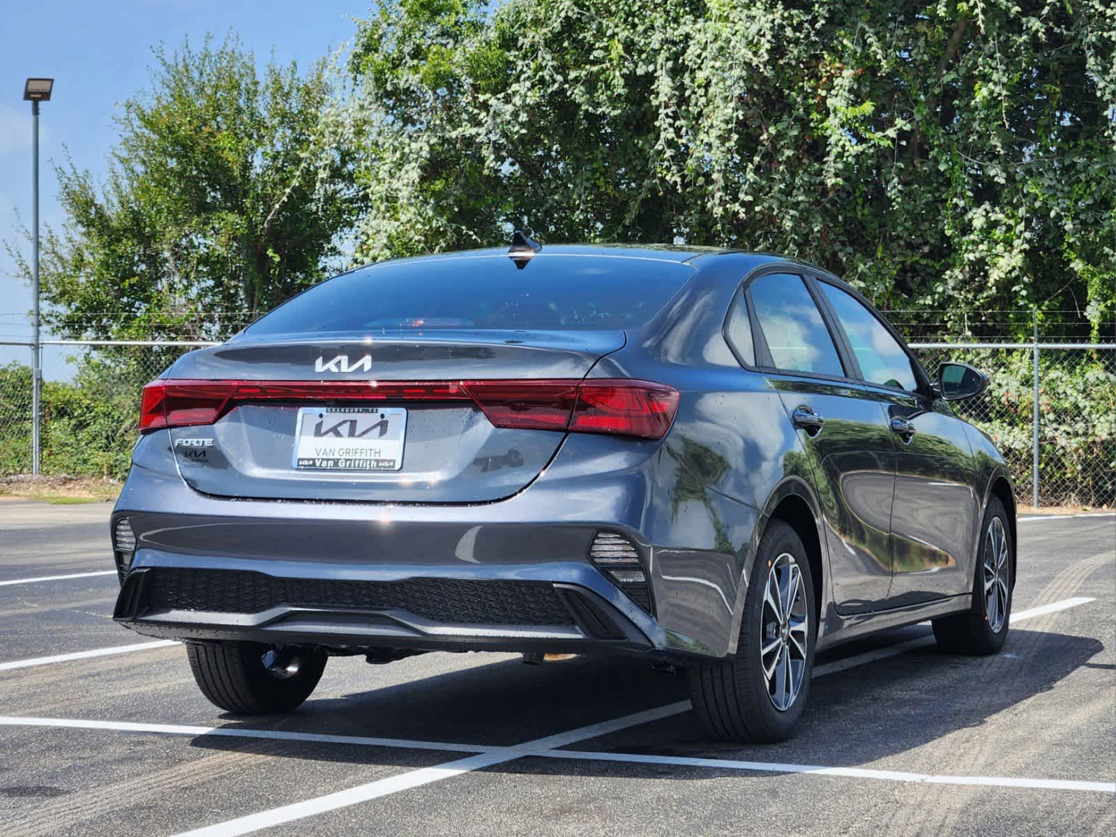 2024 Kia Forte LXS 5