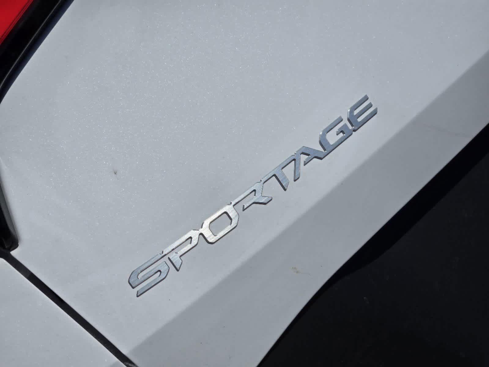 2025 Kia Sportage EX 8