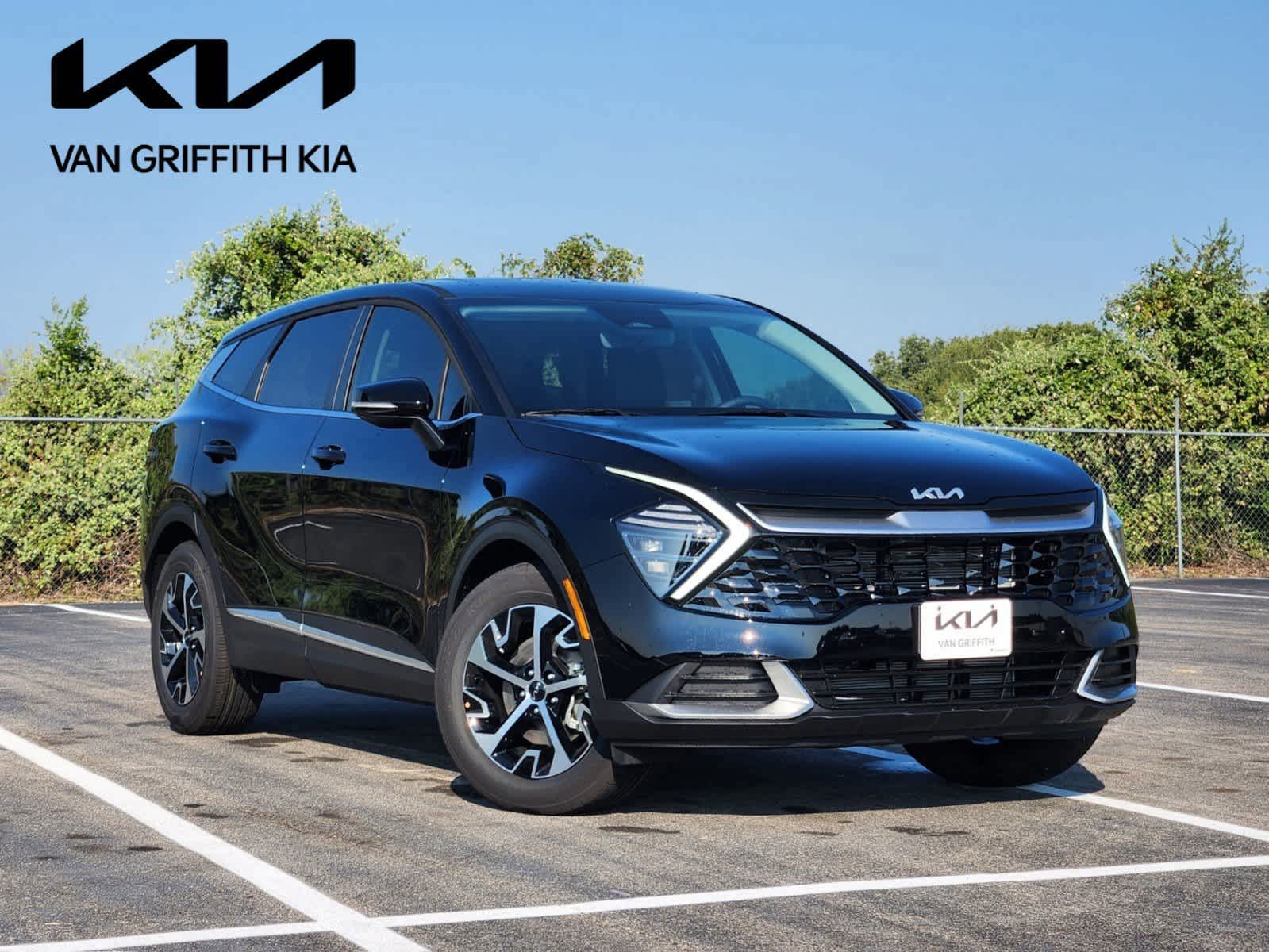 2025 Kia Sportage EX 1