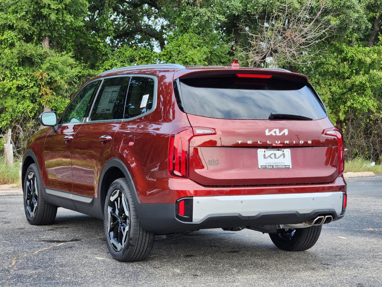 2024 Kia Telluride S 5