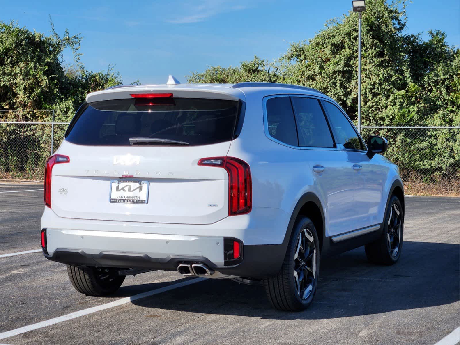 2024 Kia Telluride S 5