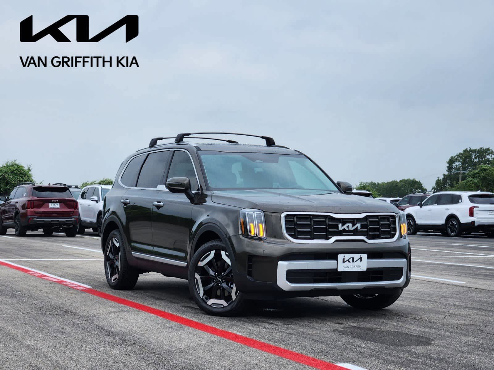 2024 Kia Telluride S 1