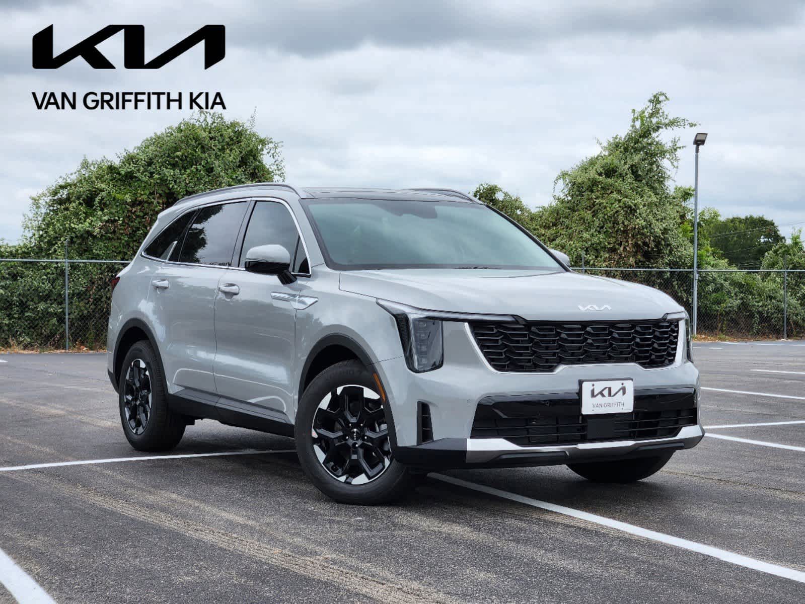 2024 Kia Sorento S 1