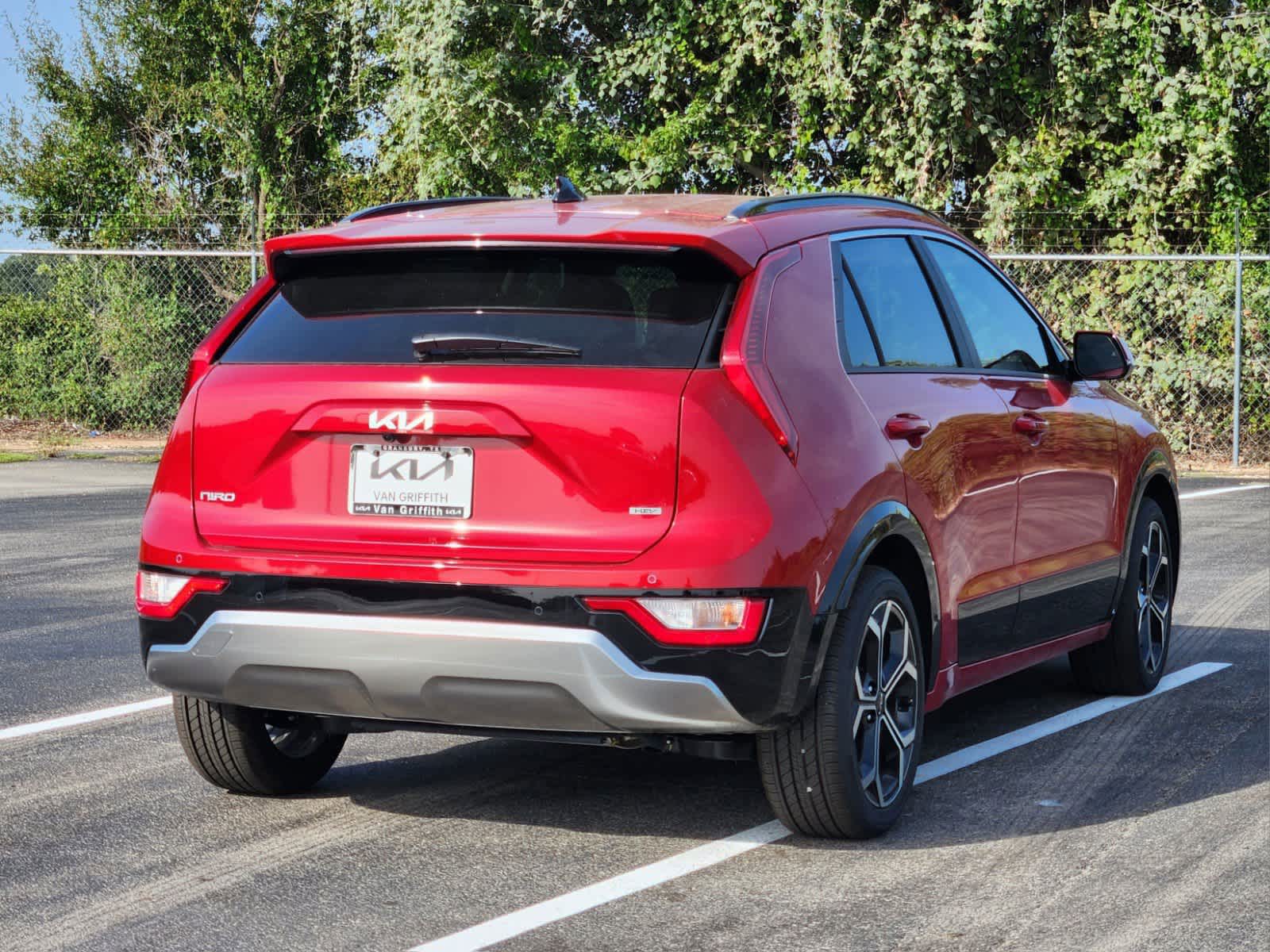 2024 Kia Niro EX Touring 4