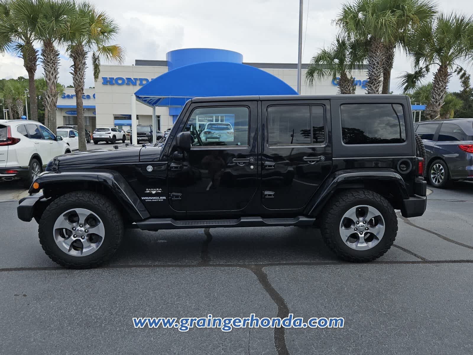 Used 2017 Jeep Wrangler Unlimited SUV