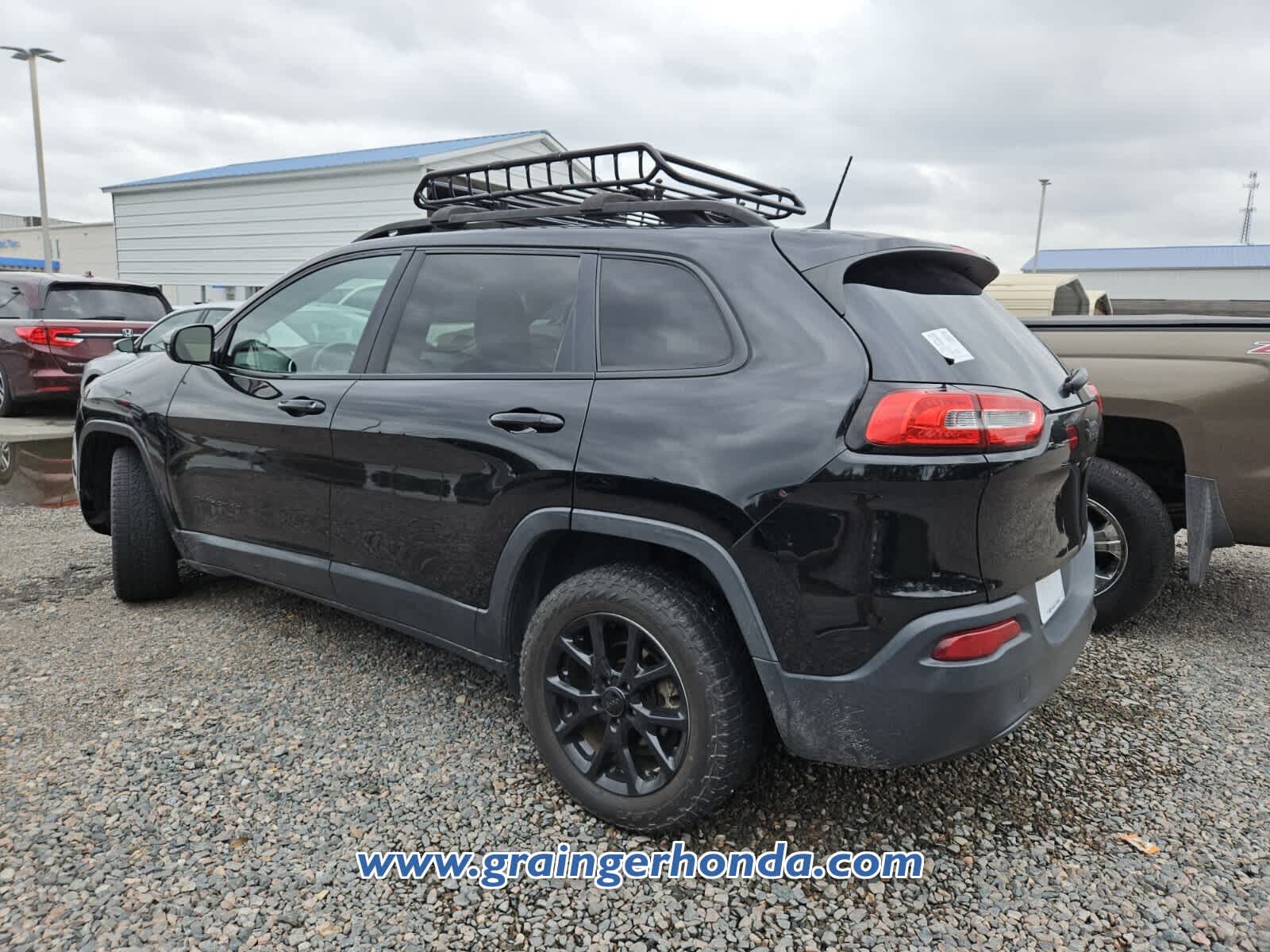 Used 2018 Jeep Cherokee SUV