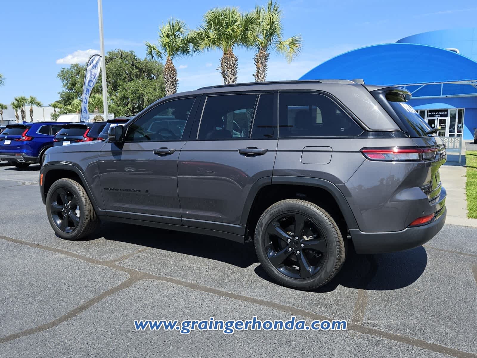 Used 2024 Jeep Grand Cherokee SUV