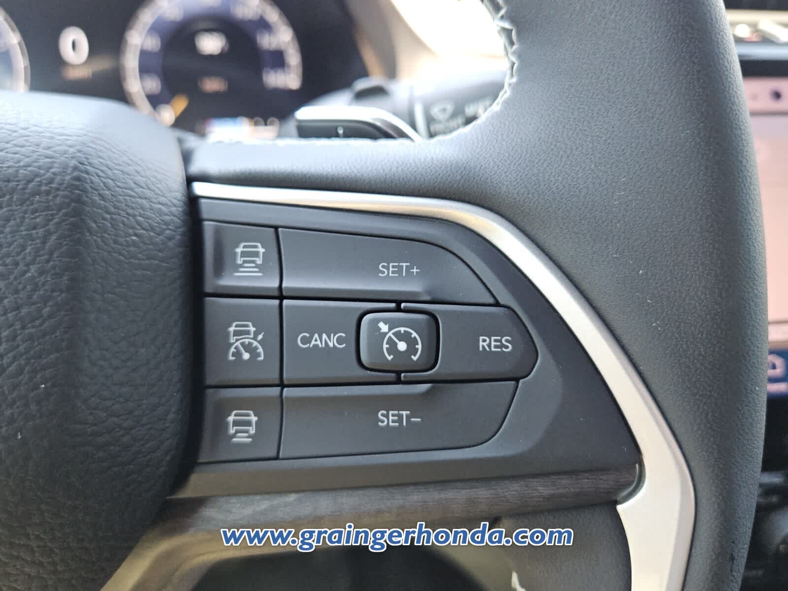 Used 2024 Jeep Grand Cherokee SUV