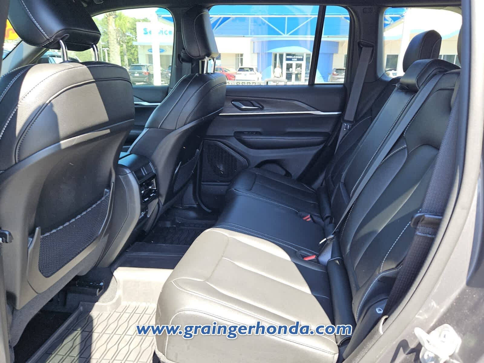 Used 2024 Jeep Grand Cherokee SUV