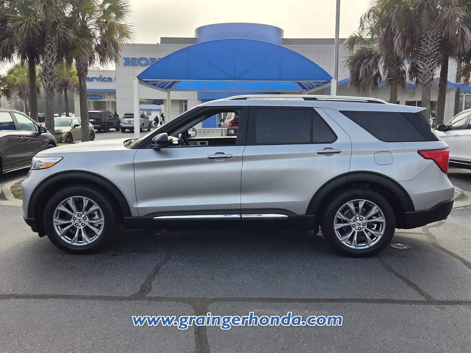 2023 Ford Explorer Limited - Photo 8