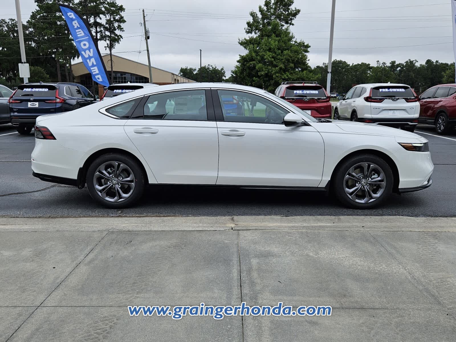 2025 Honda Accord Hybrid EX-L - Photo 6