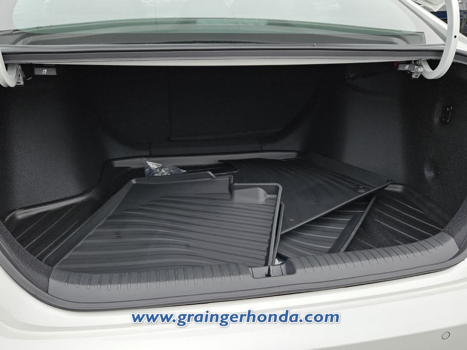 2025 Honda Accord Hybrid EX-L - Photo 12