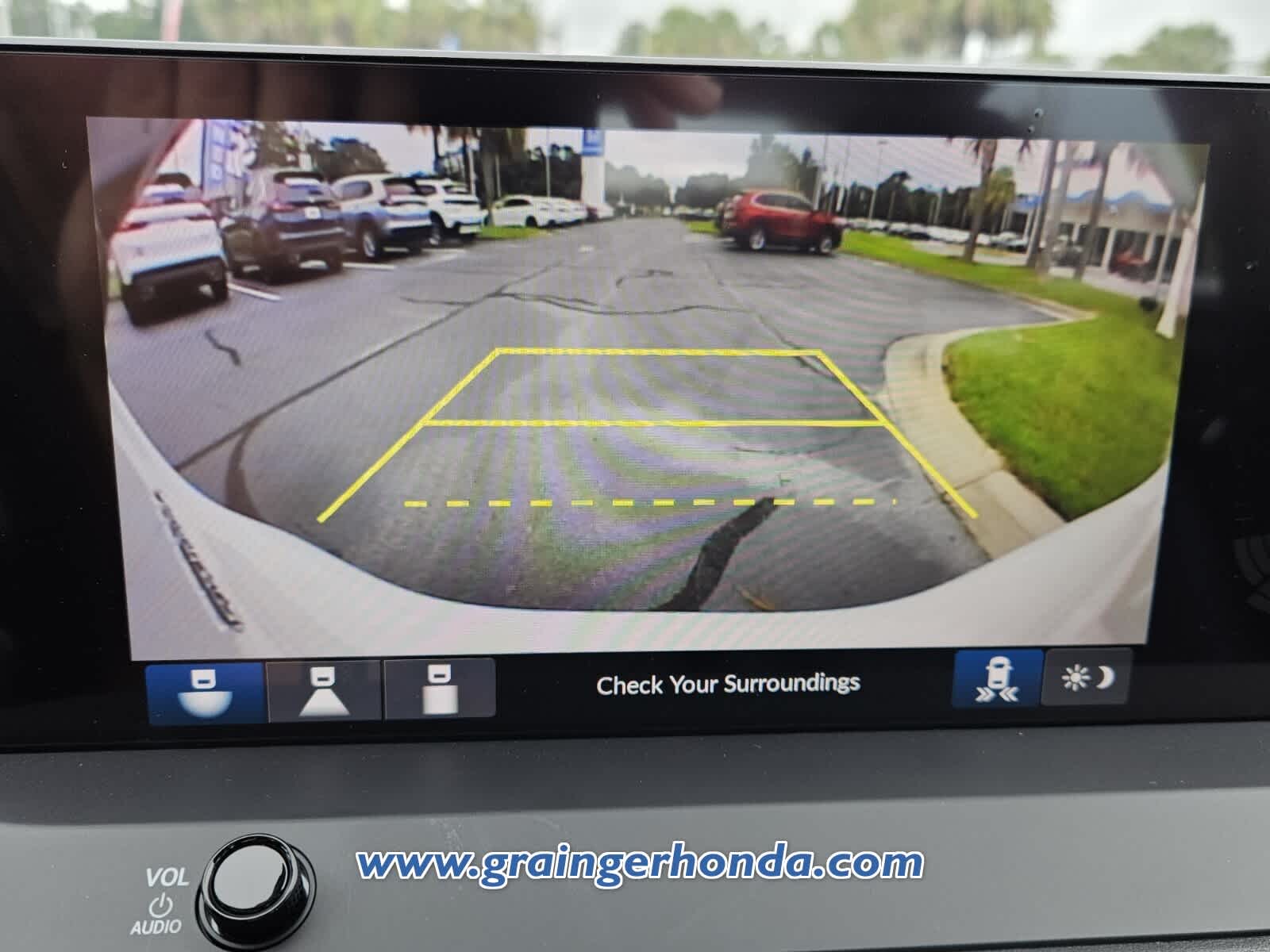 2025 Honda Accord Hybrid EX-L - Photo 15