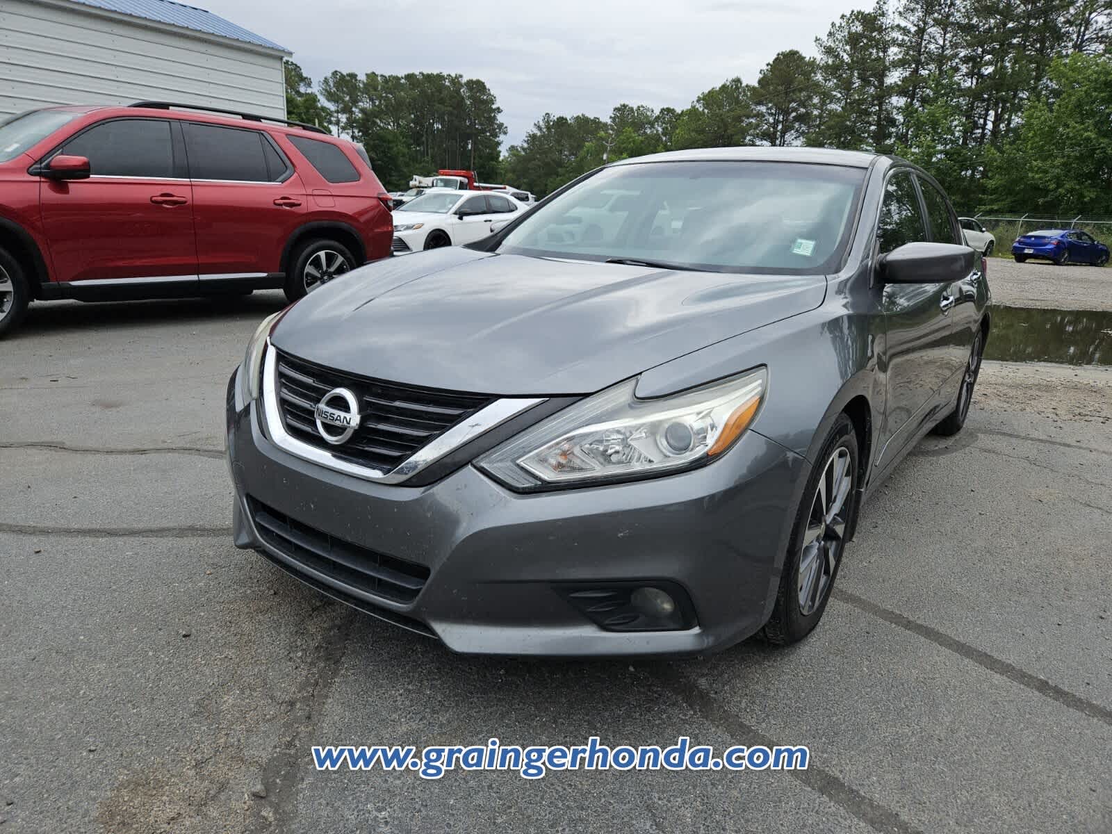 Used 2017 Nissan Altima SV with VIN 1N4AL3AP8HC280372 for sale in Savannah, GA