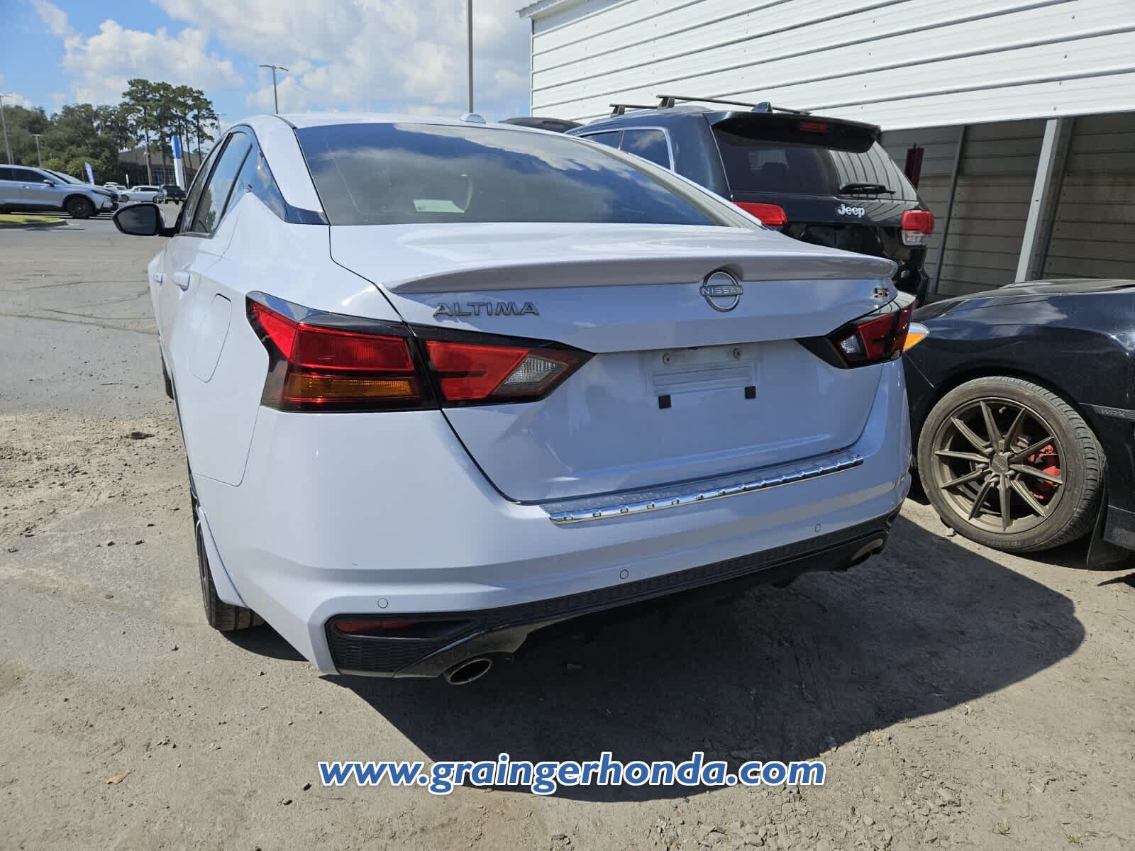 Used 2023 Nissan Altima Sedan