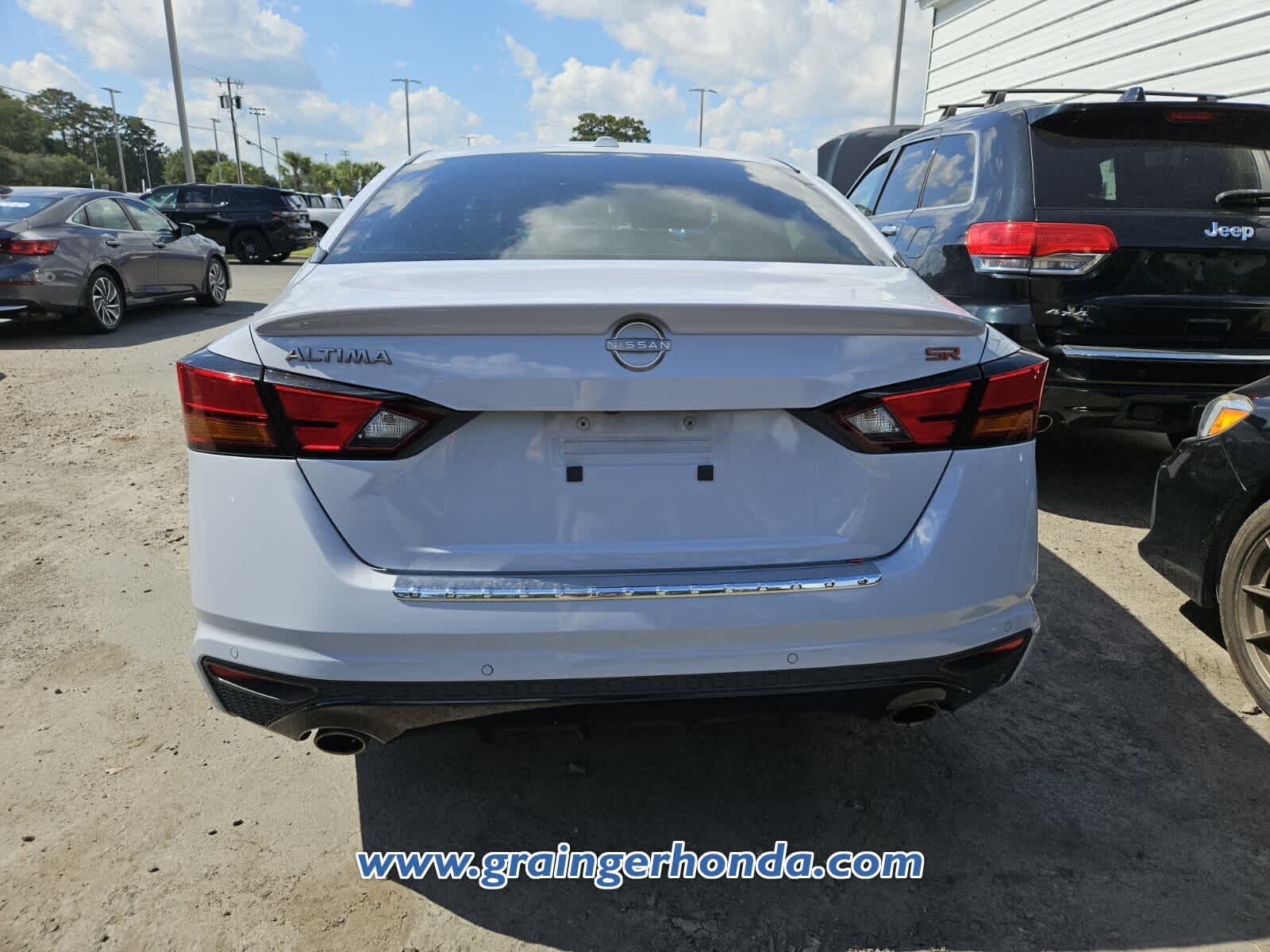 Used 2023 Nissan Altima Sedan