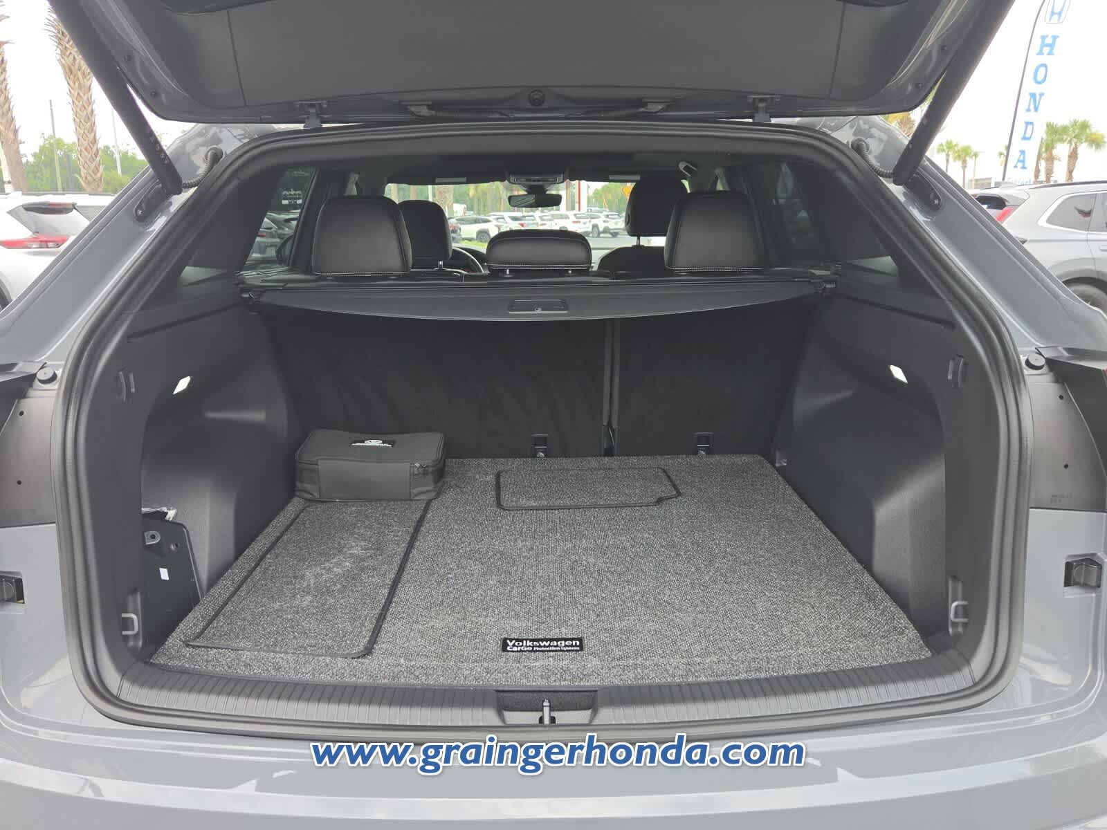 Used 2024 Volkswagen Atlas Cross Sport SUV