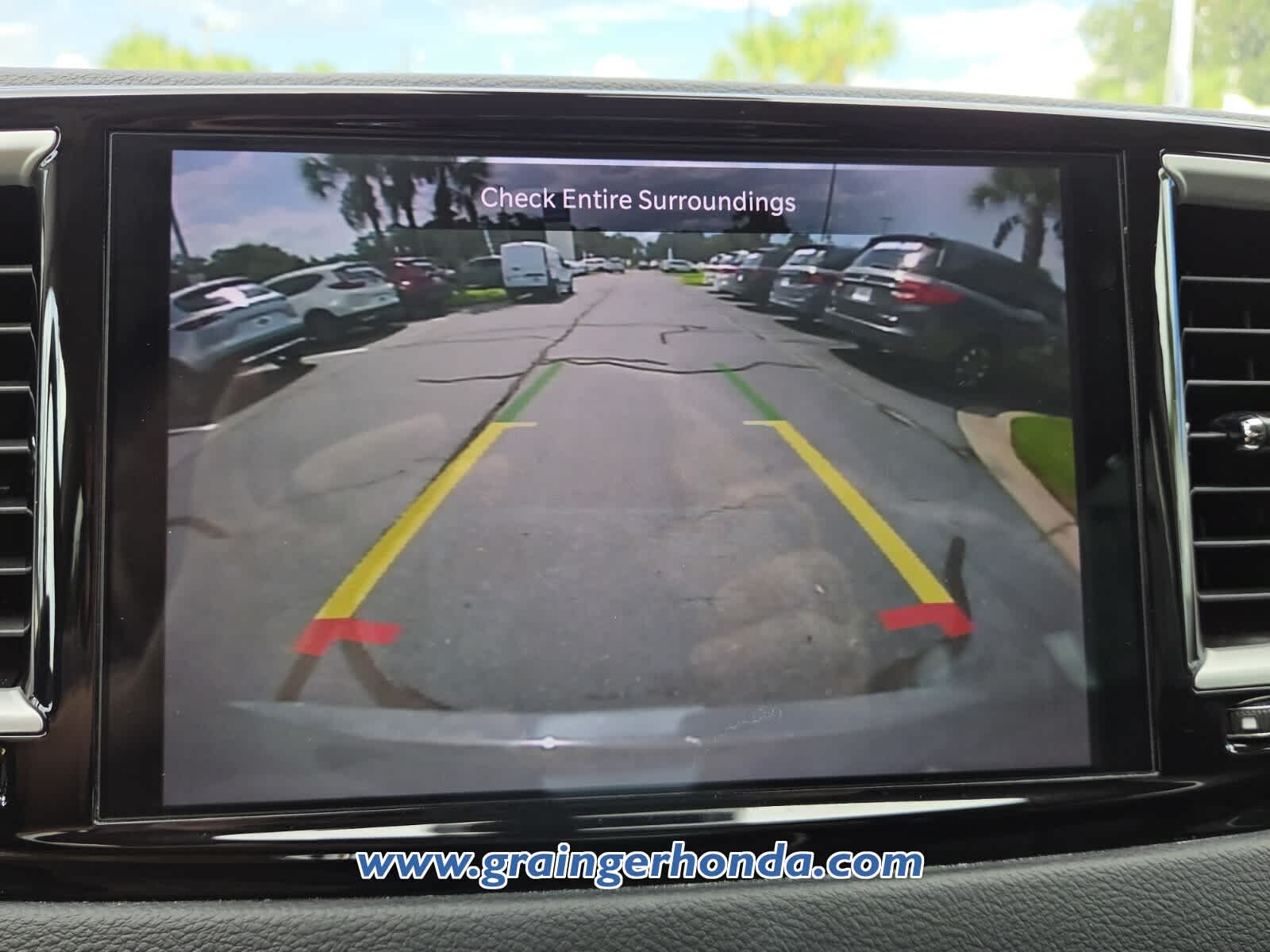 Used 2023 Chrysler Pacifica Van