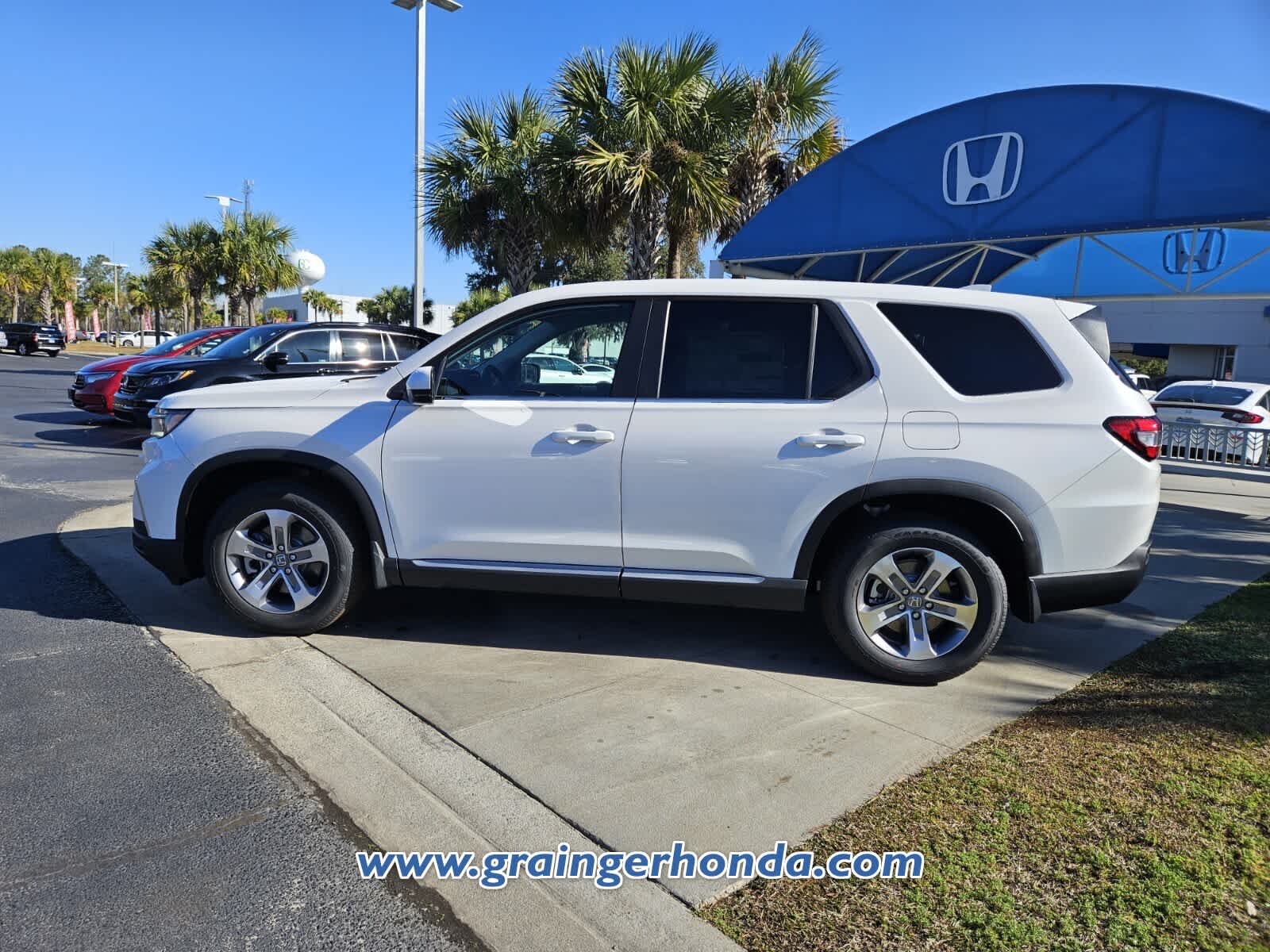 2025 Honda Pilot EX-L - Photo 2