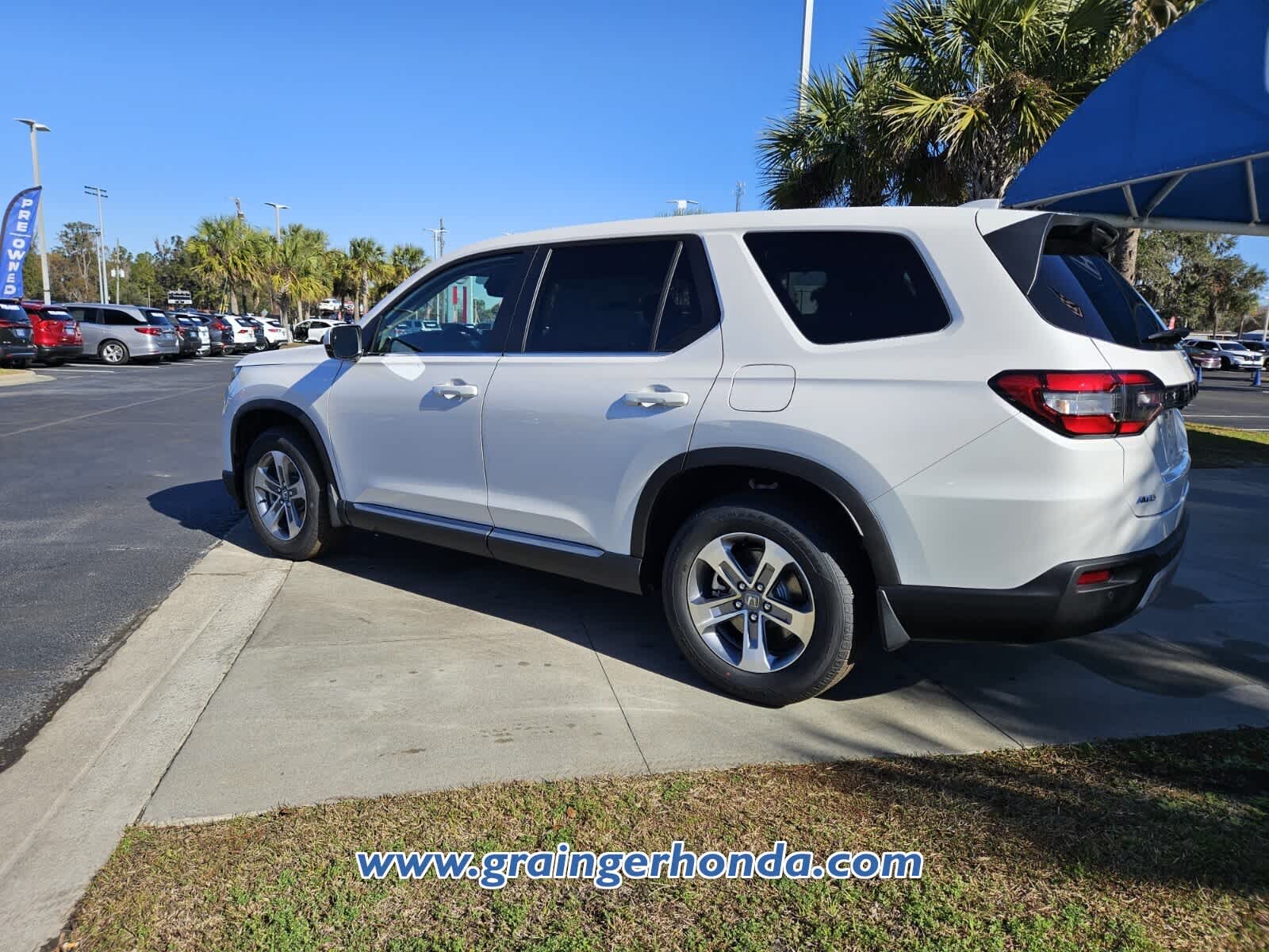 2025 Honda Pilot EX-L - Photo 3