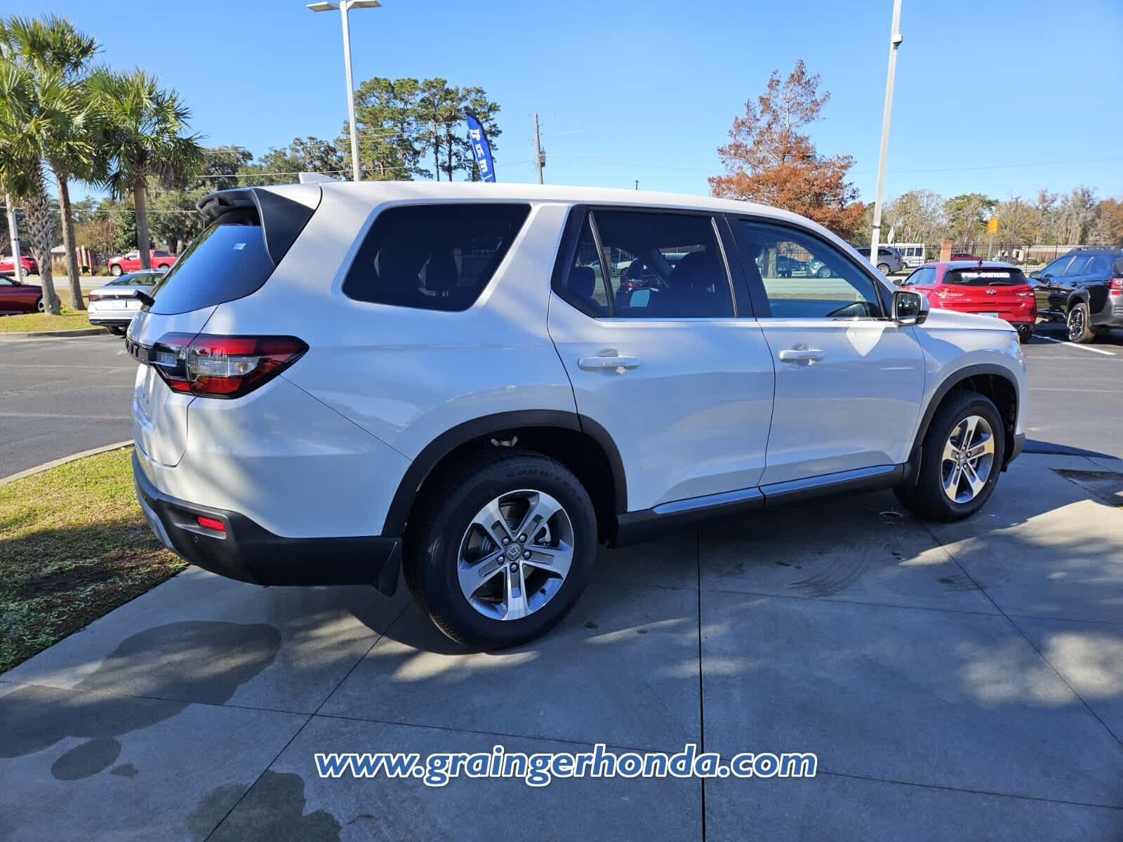 2025 Honda Pilot EX-L - Photo 5