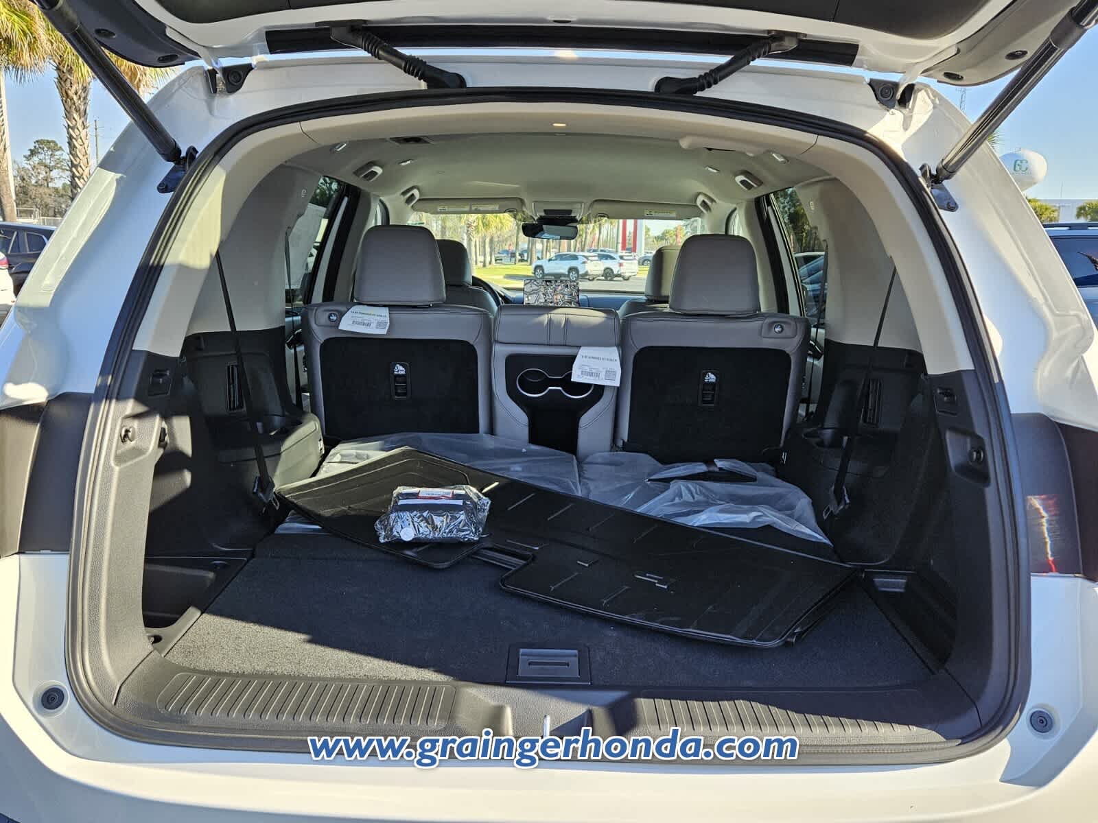 2025 Honda Pilot EX-L - Photo 12