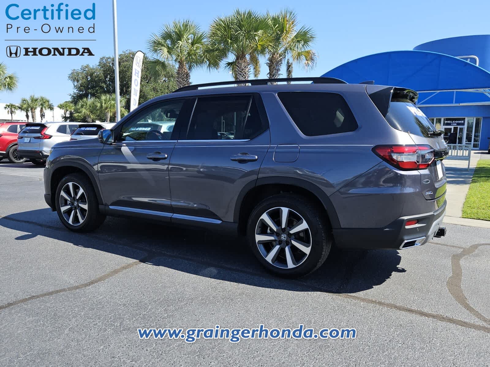 2025 Honda Pilot Touring - Photo 3