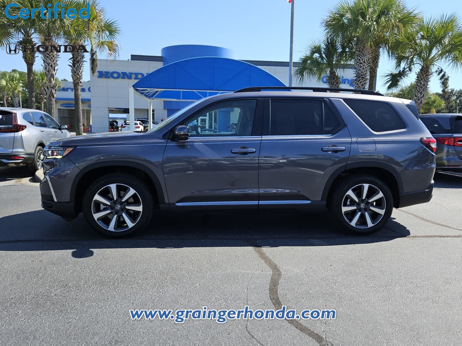 2025 Honda Pilot Touring - Photo 2