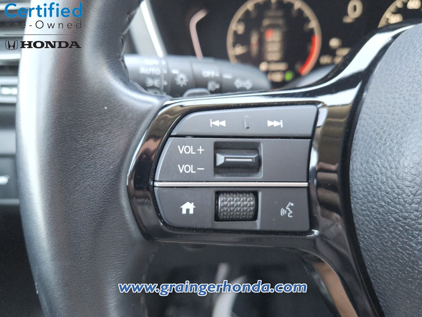 2025 Honda Pilot Touring - Photo 19