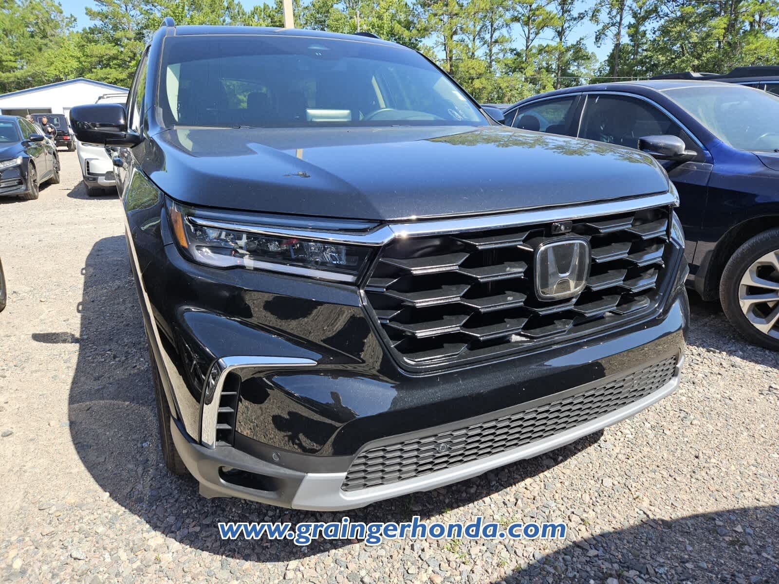 Used 2025 Honda Pilot SUV