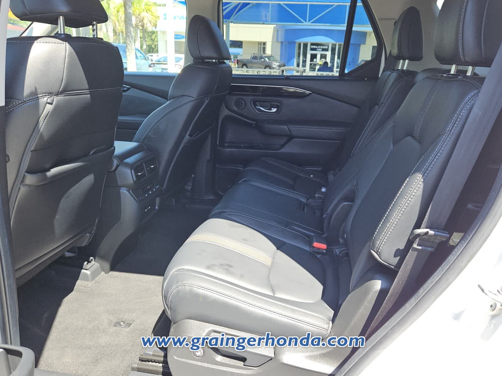 Used 2025 Honda Pilot SUV