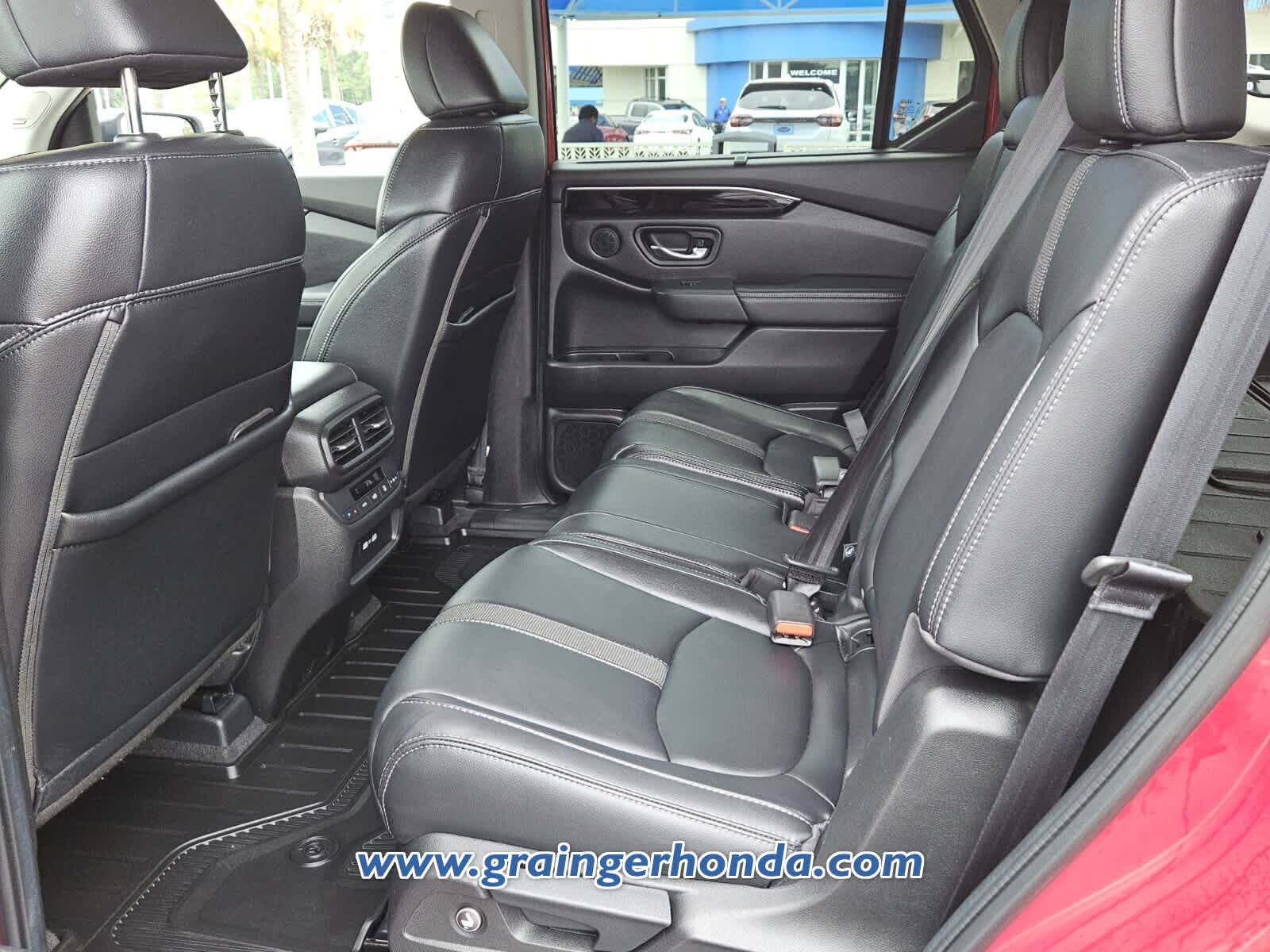 2023 Honda Pilot Touring - Photo 11