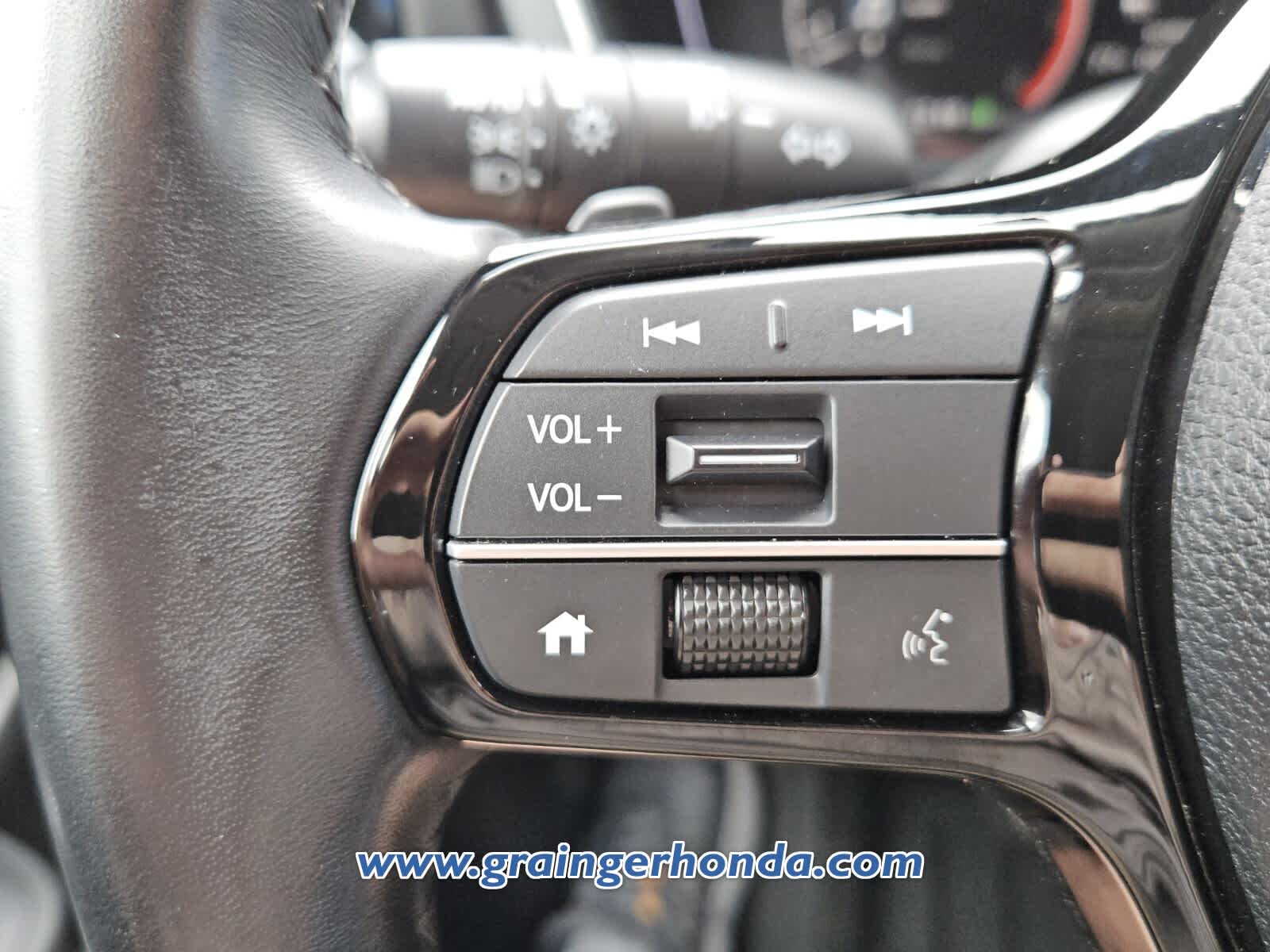 2023 Honda Pilot Touring - Photo 19