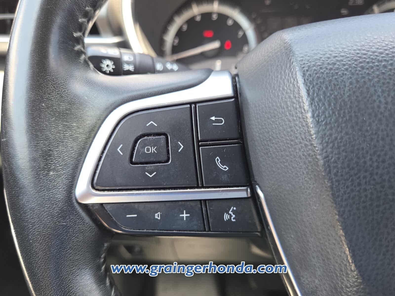 Used 2021 Toyota Highlander SUV