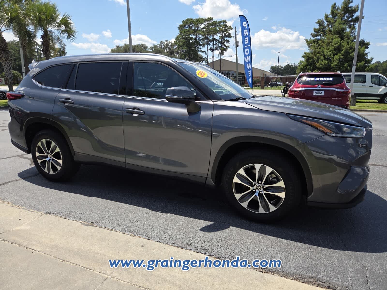 Used 2021 Toyota Highlander SUV