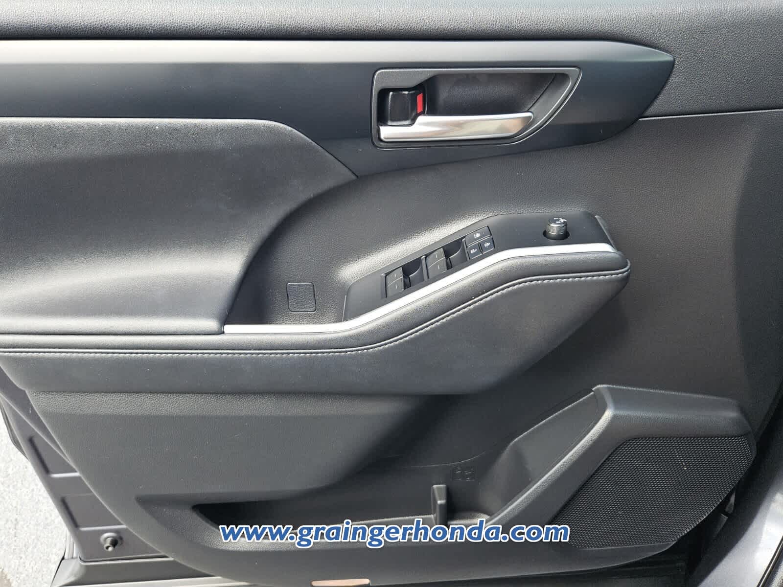 Used 2020 Toyota Highlander SUV