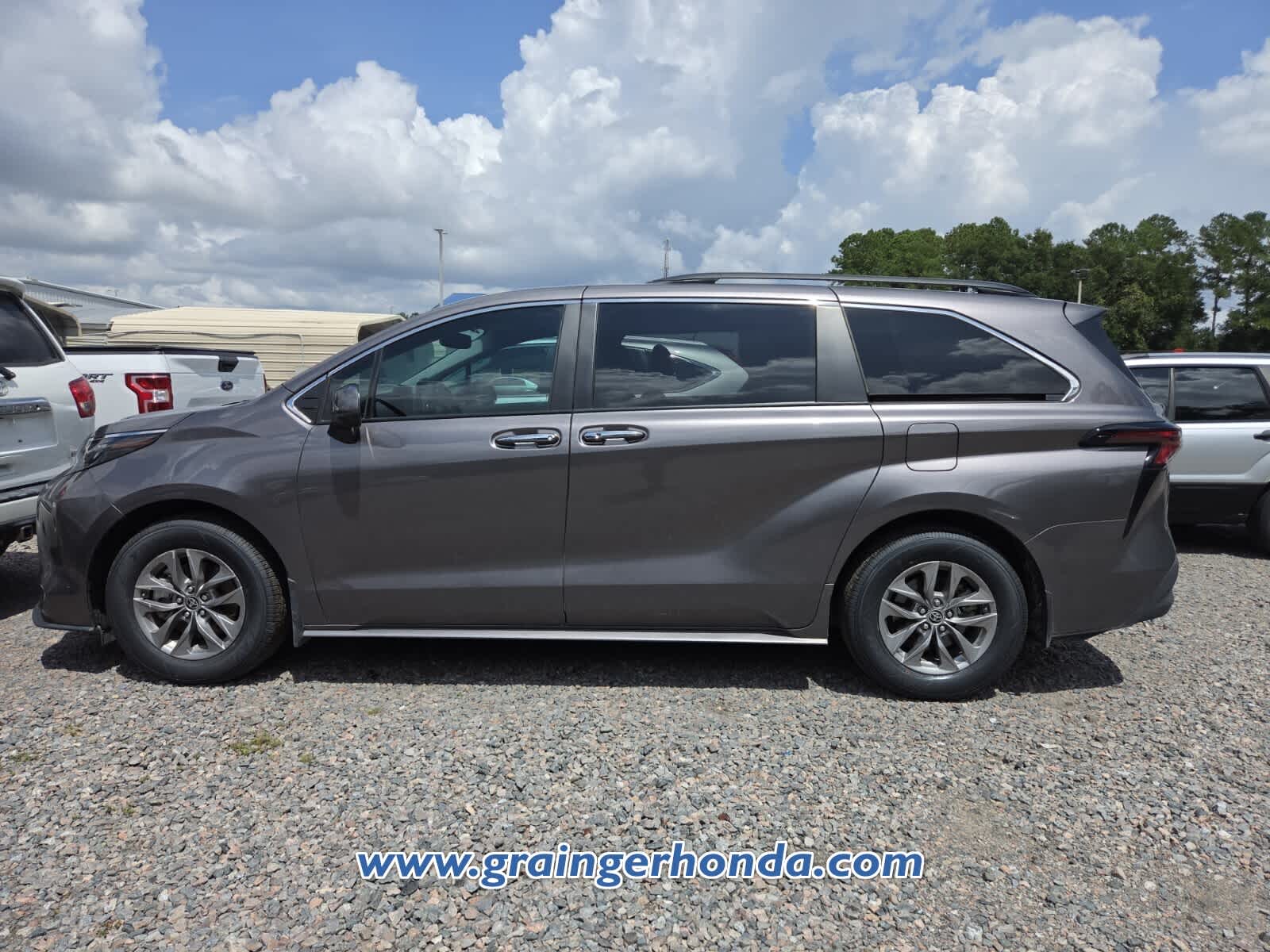 Used 2024 Toyota Sienna Van