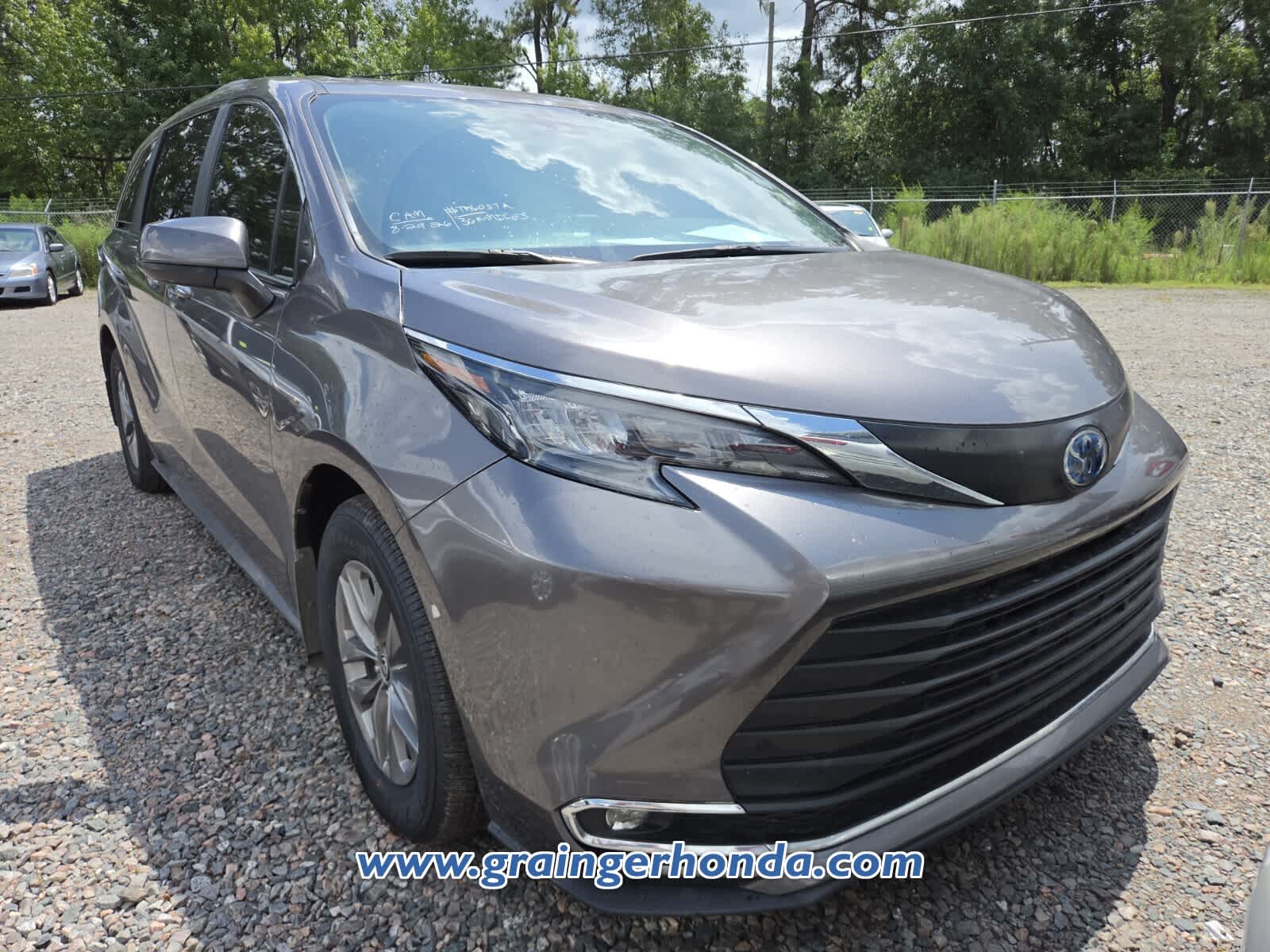 Used 2024 Toyota Sienna Van