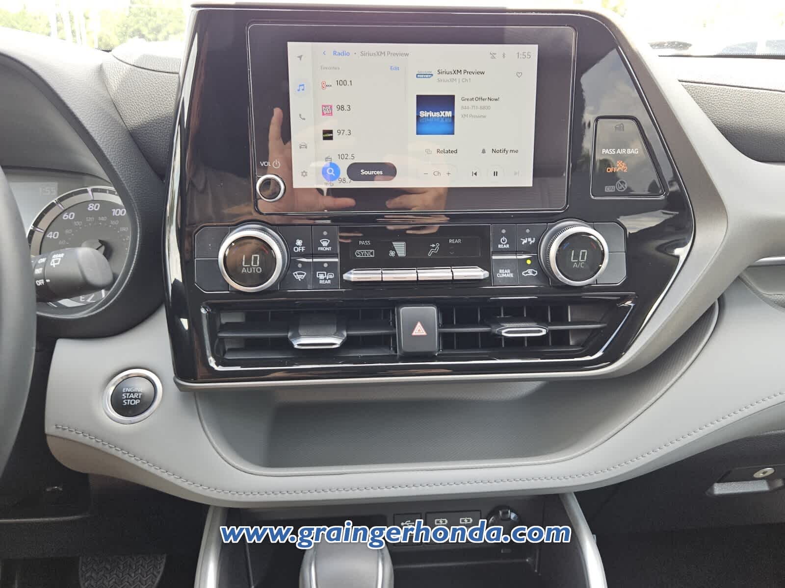 Used 2024 Toyota Highlander SUV