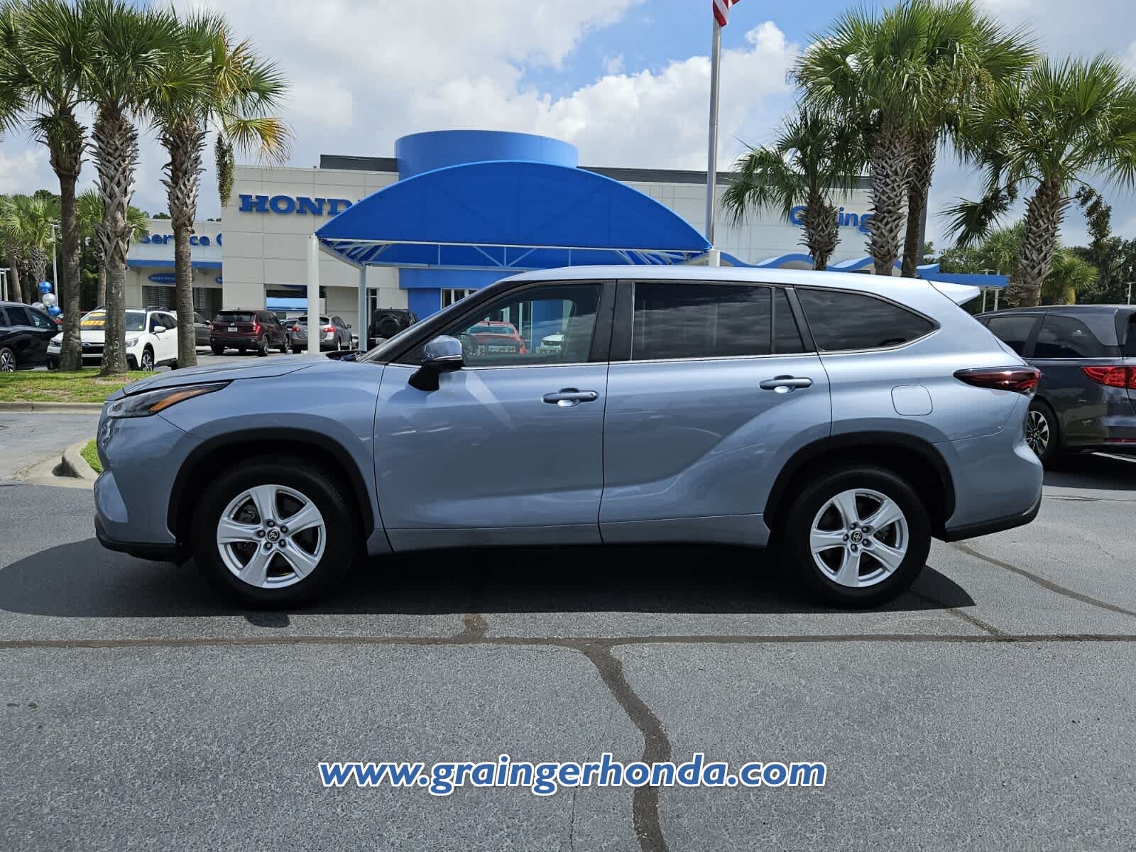 Used 2024 Toyota Highlander SUV