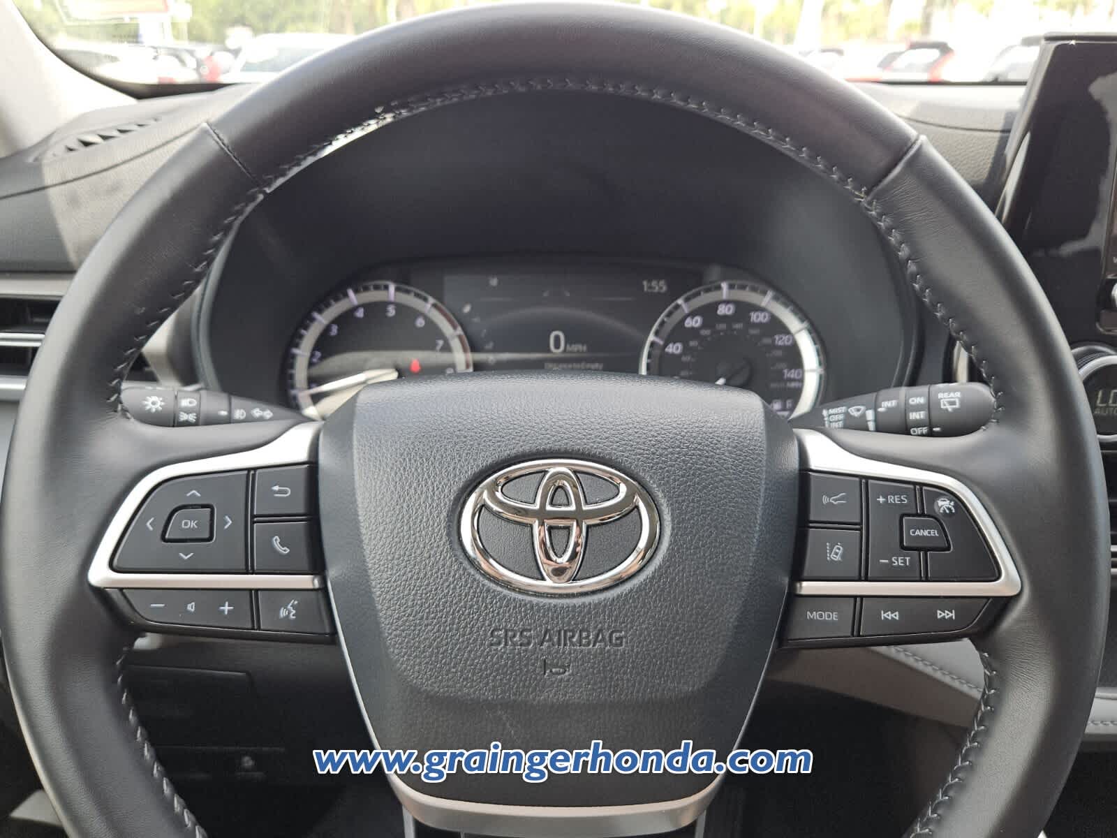 Used 2024 Toyota Highlander SUV