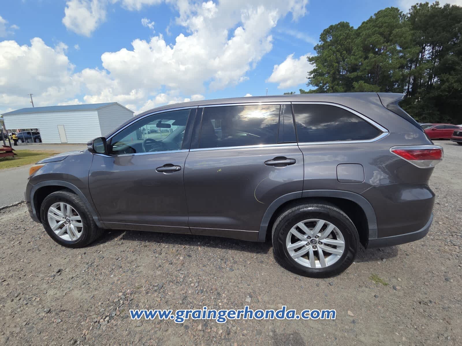 Used 2016 Toyota Highlander SUV
