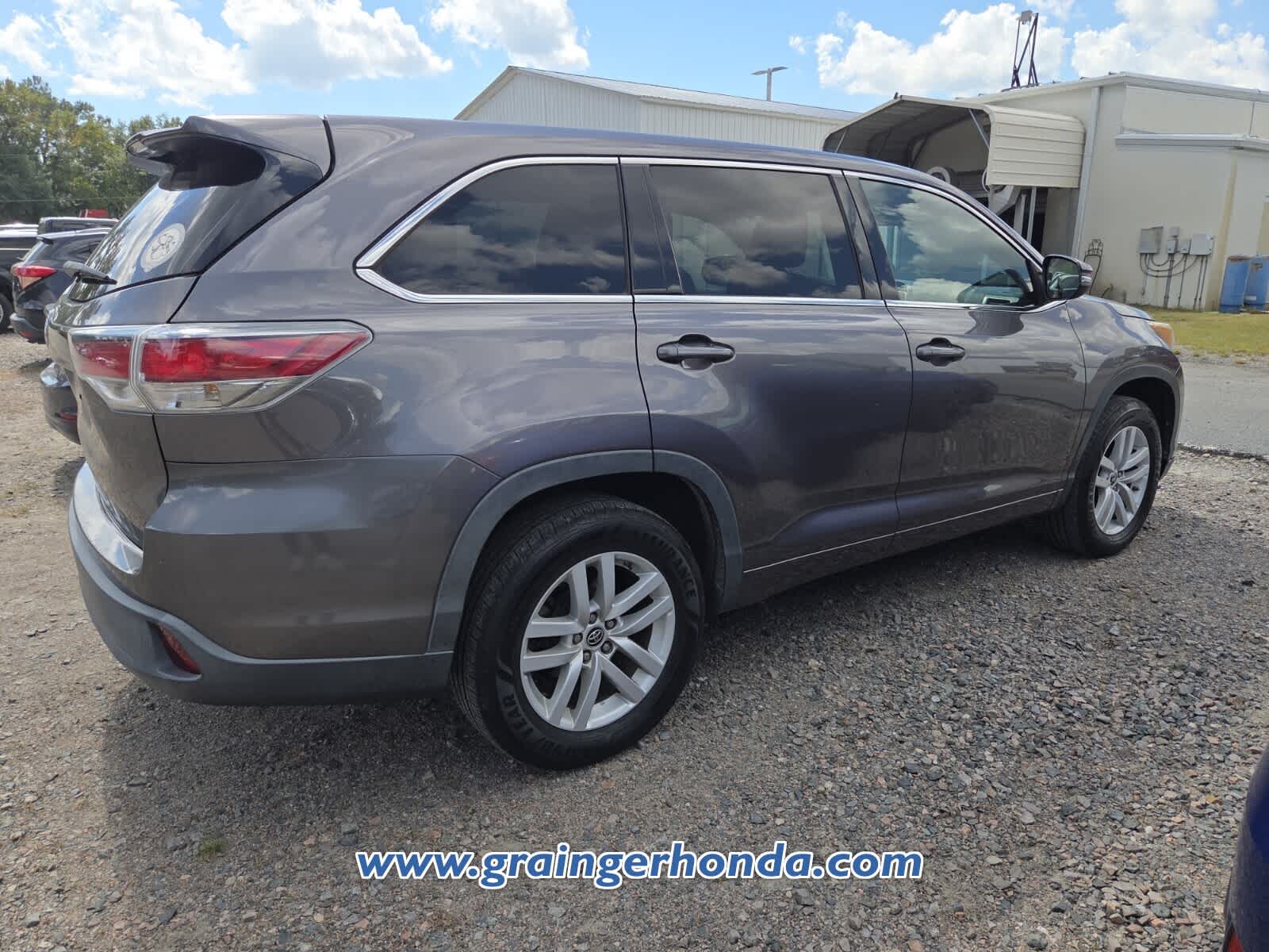 Used 2016 Toyota Highlander SUV