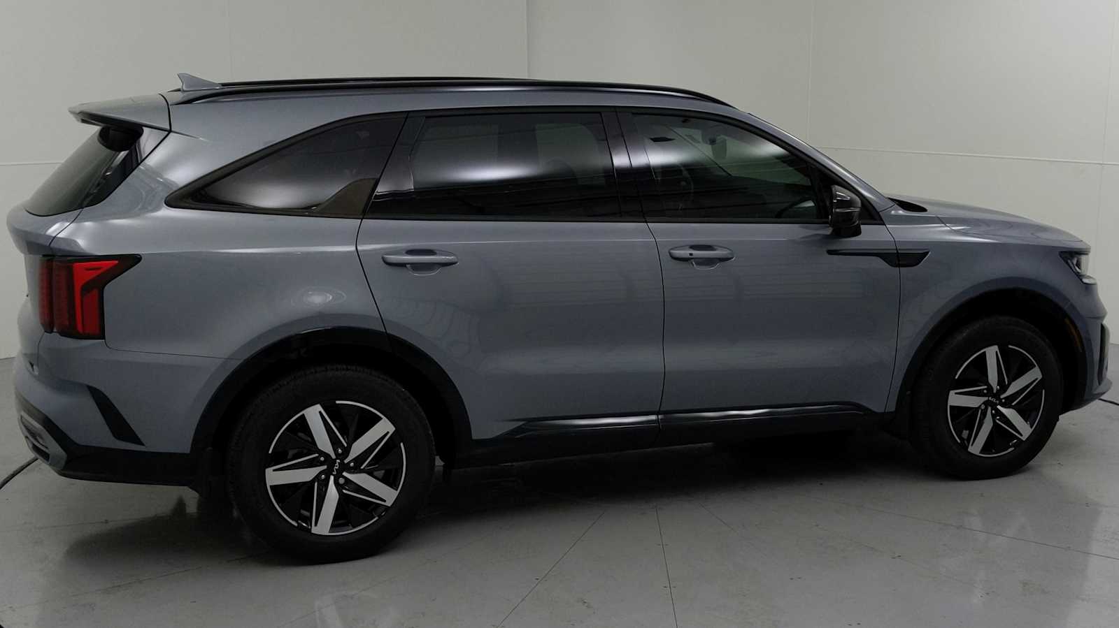 used 2023 Kia Sorento car, priced at $24,888